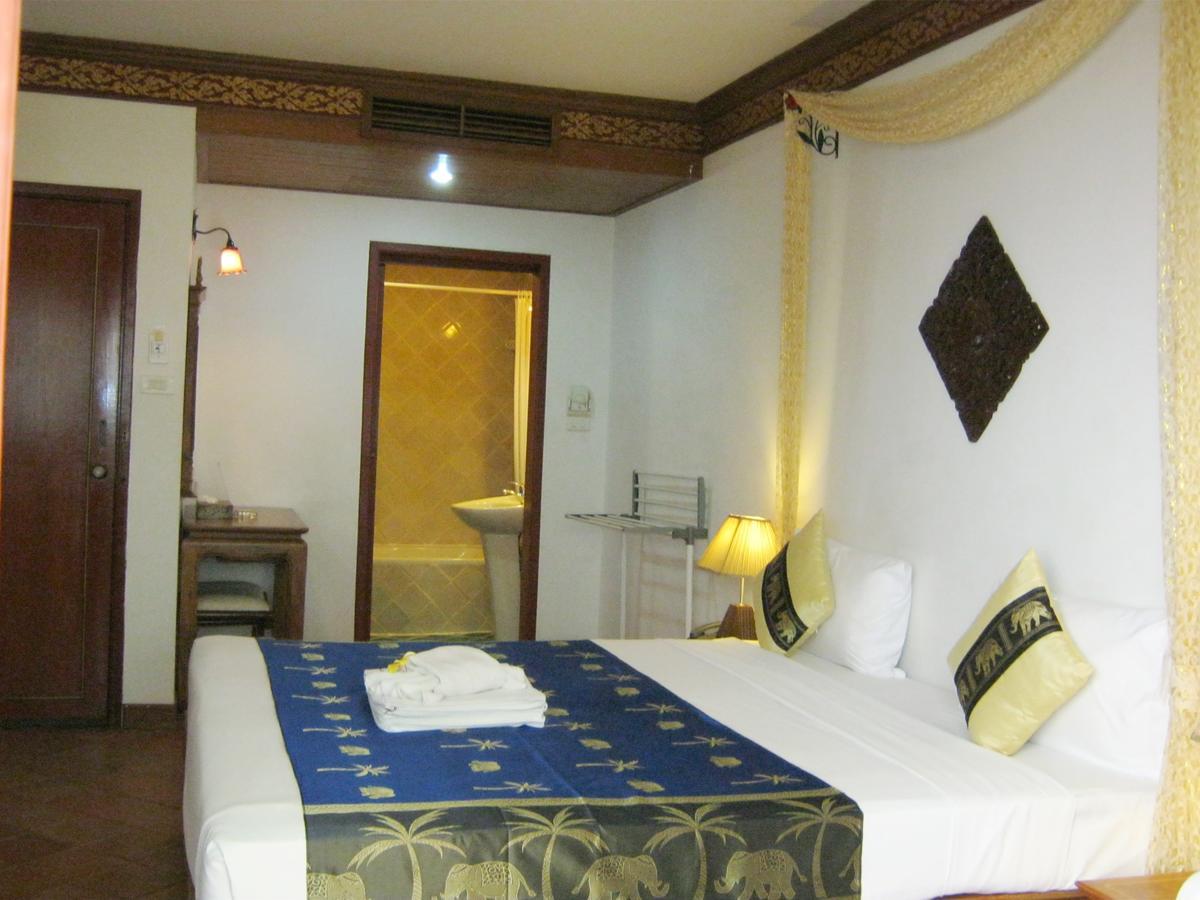 Kata Minta Hotel Phuket Exterior foto