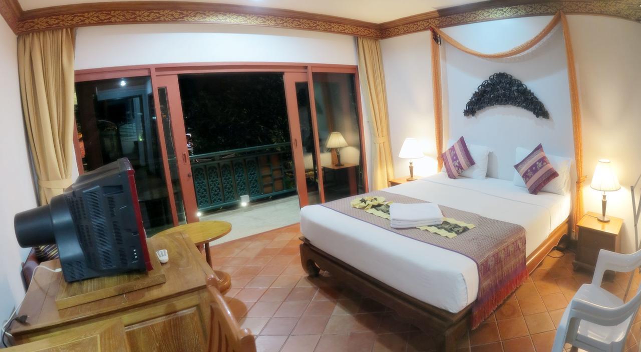 Kata Minta Hotel Phuket Exterior foto