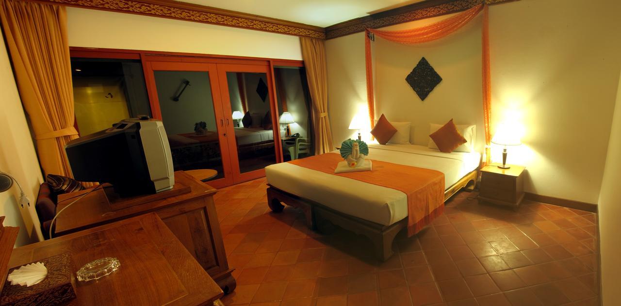 Kata Minta Hotel Phuket Exterior foto
